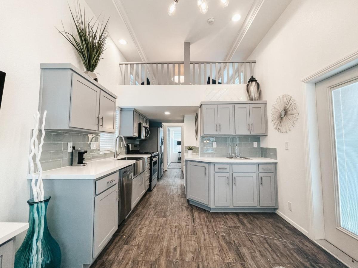 Beautiful Downtown Cottage Onyx Рино Екстериор снимка